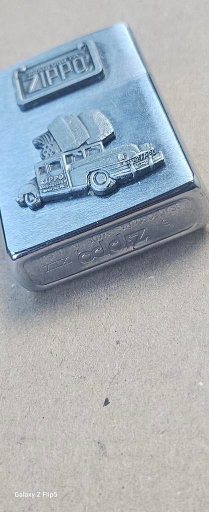 Zippo aansteker met auto reliëf, Ophalen of Verzenden
