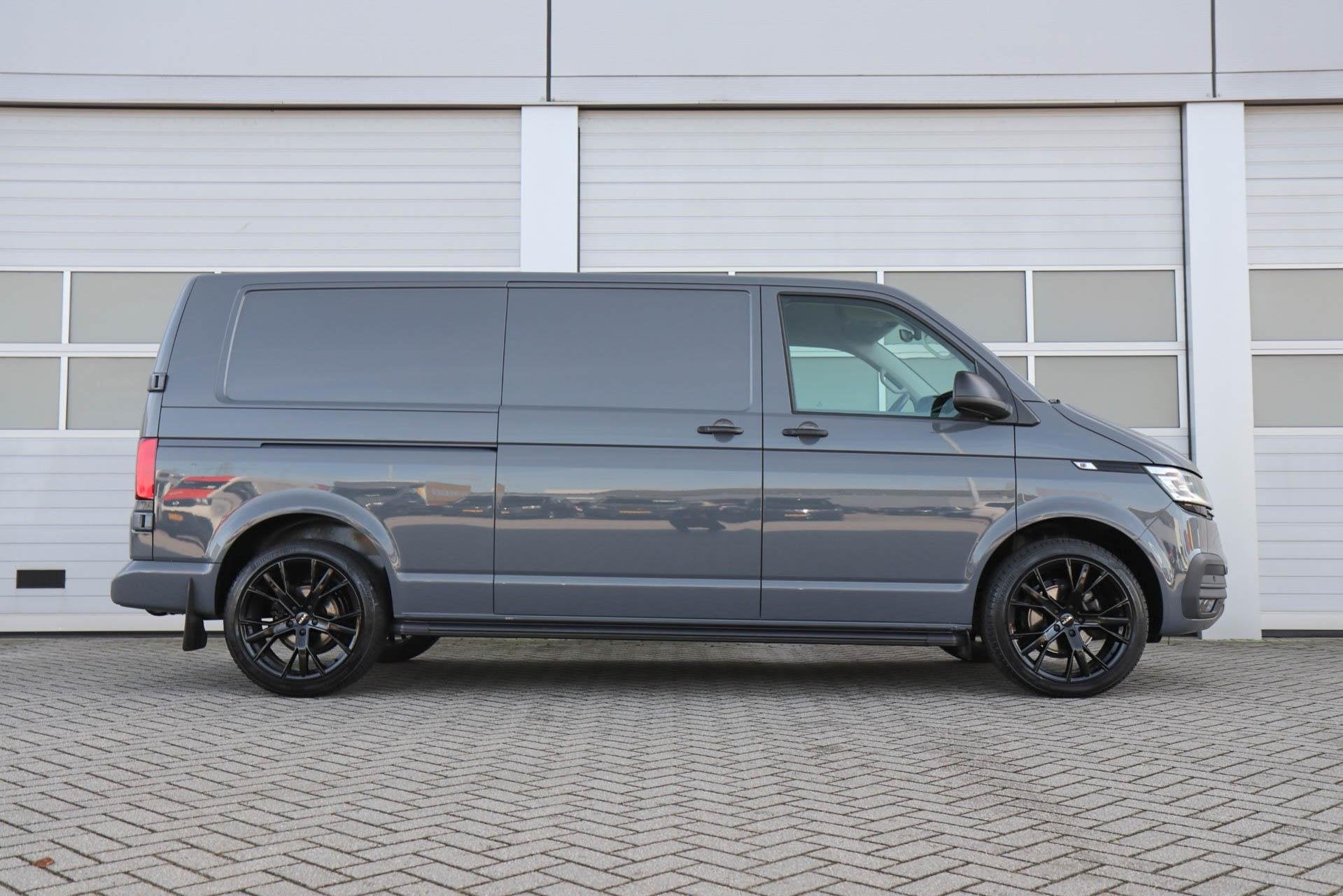 Volkswagen Transporter 2.0 TDI 150pk DSG L2H1 30 Highline |, 12 maanden, Gebruikt, 4 cilinders, Volkswagen