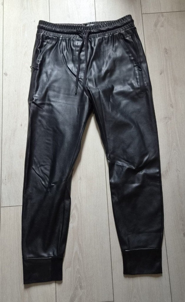 Zwarte nepleren  broek van Zhrill broek Model Fabia, Maat 38/40 (M), Zwart, Ophalen of Verzenden, Zo goed als nieuw