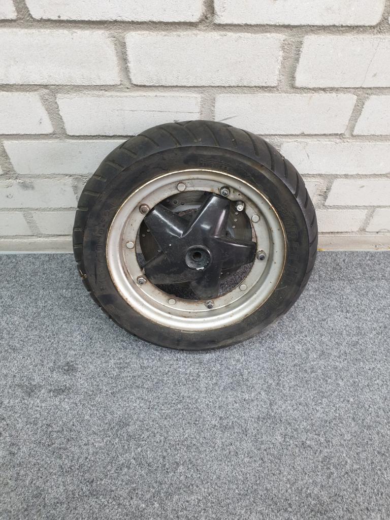 Piaggio skr mono voorvelg met goede pirelli band!!!, Ophalen of Verzenden, Zo goed als nieuw, Overige typen, Piaggio