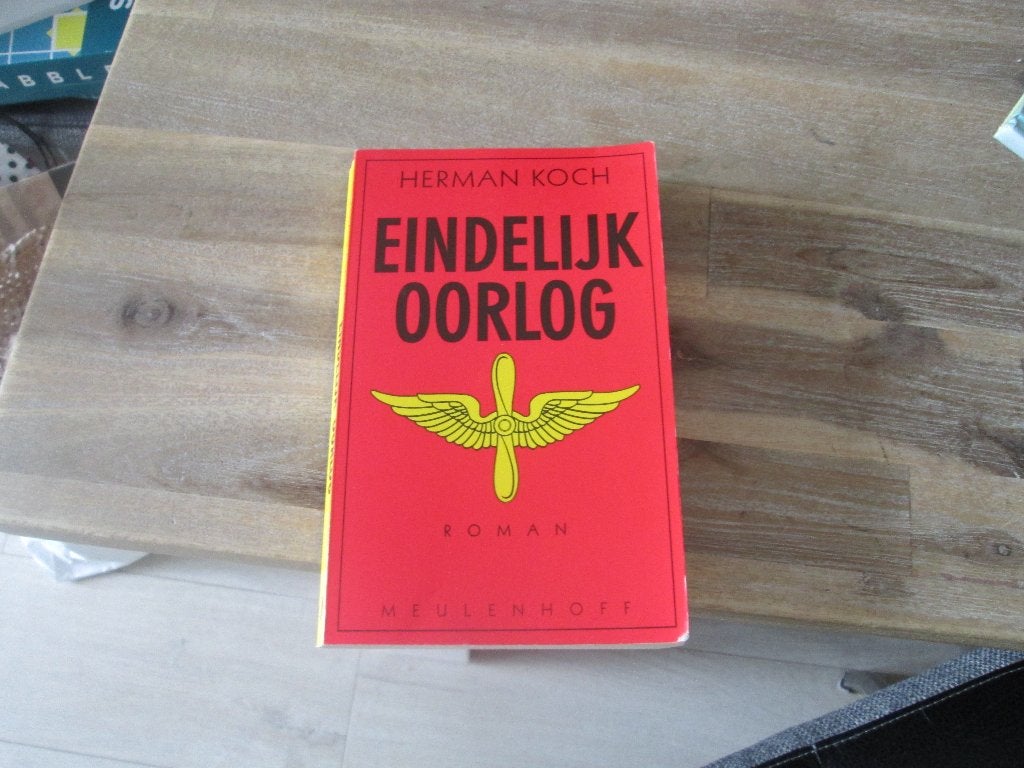 Eindelijk Oorlog - Herman Koch (Roman), Boeken, Herman Koch, Ophalen of Verzenden, Zo goed als nieuw, Nederland