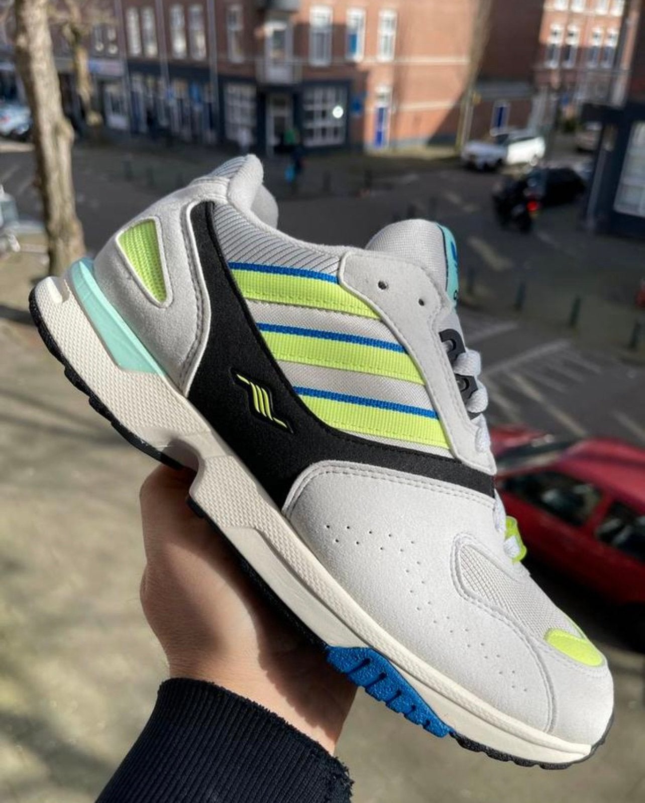 ADIDAS ZX 4000 CRYSTAL WHITE  NIEUW IN DOOS ( 40 2/3 ), Overige kleuren, Nieuw, Ophalen of Verzenden, Sneakers of Gympen