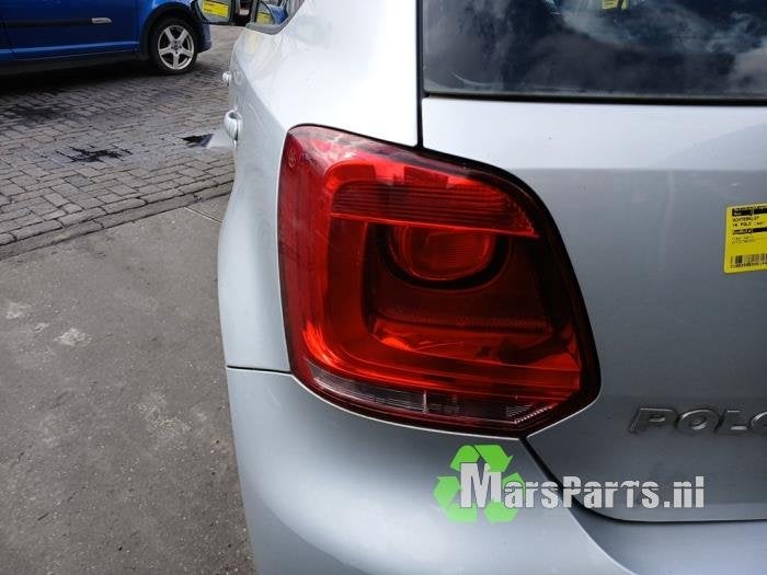 Achterlicht links van een Volkswagen Polo, Gebruikt, -, Volkswagen, -