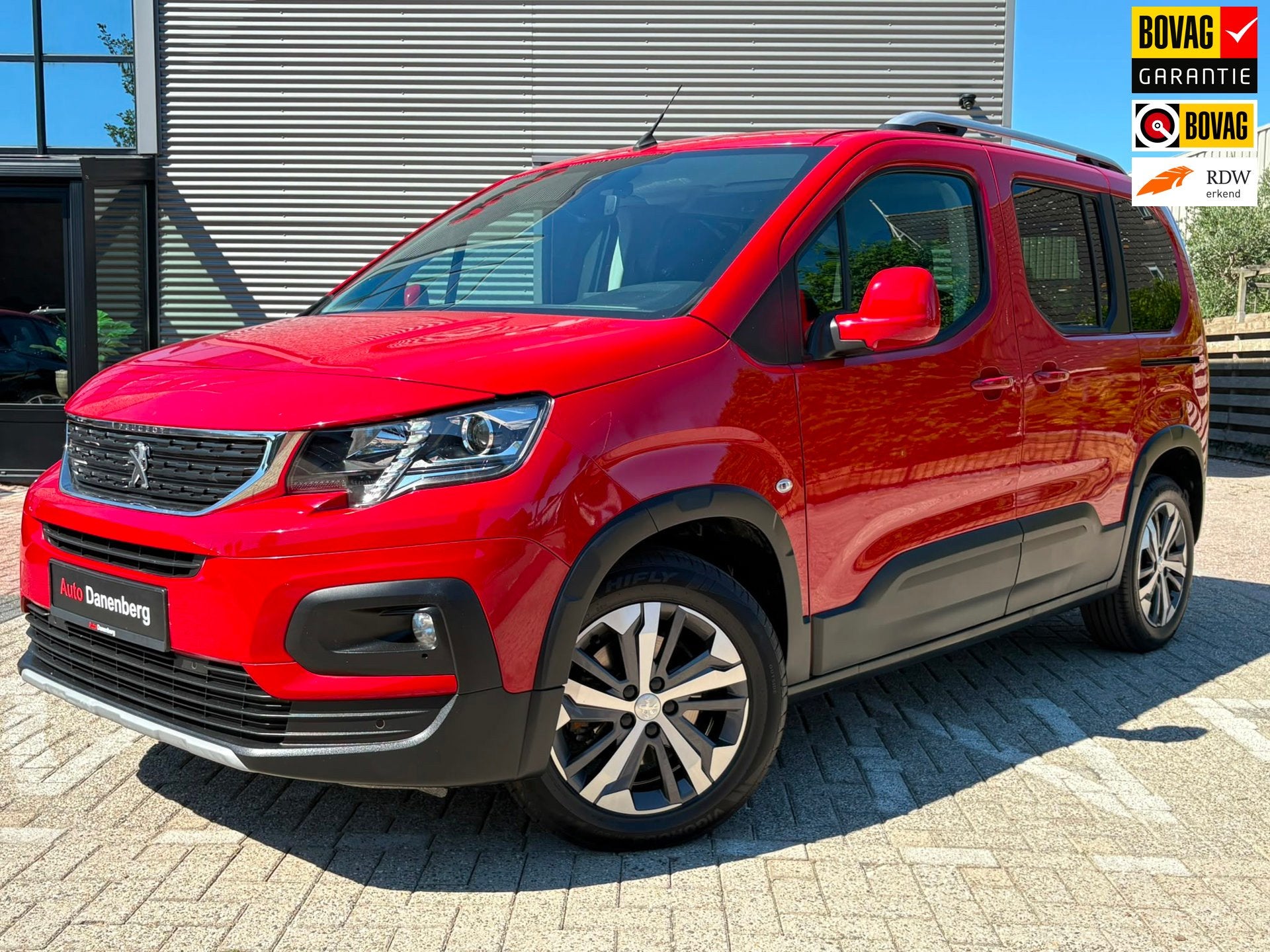 Peugeot Rifter 1.2 Puretech Allure NIEUW-STAAT! GARANTIE, Auto's, Voorwielaandrijving, Dealer onderhouden, Adaptive Cruise Control
