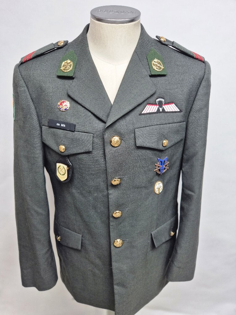 DT Uniform KL Geneeskundige troepen  badges, Verzamelen, Ophalen of Verzenden, Landmacht, Nederland, Kleding of Schoenen