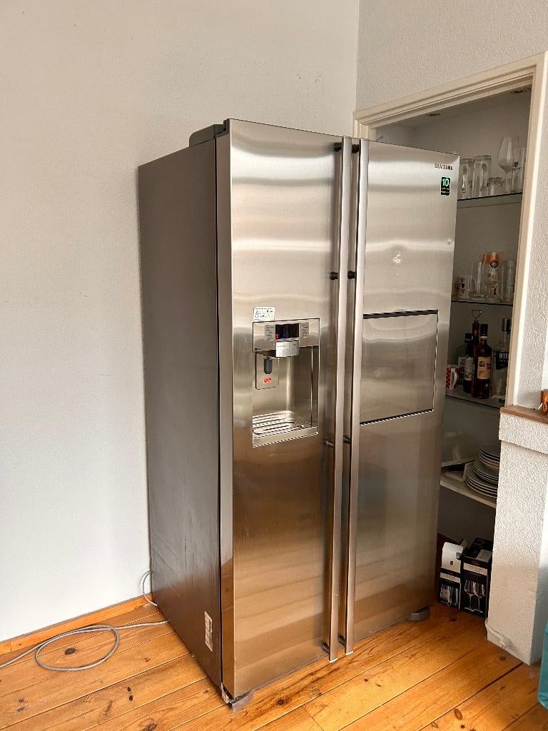 Samsung Amerikaanse Koelkast (637L) Ijsdispenser & Minibar, Ophalen, Gebruikt, 200 liter of meer, 60 cm of meer