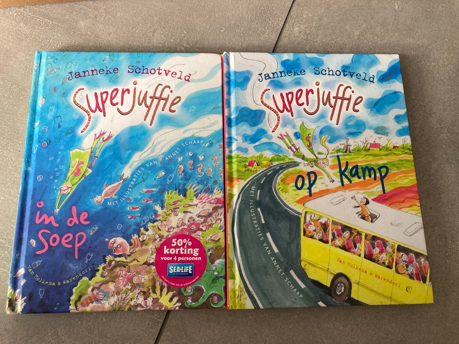Superjuffie boeken: In de Soep & Op Kamp (Janneke Schotveld), Ophalen of Verzenden, Zo goed als nieuw, Fictie algemeen
