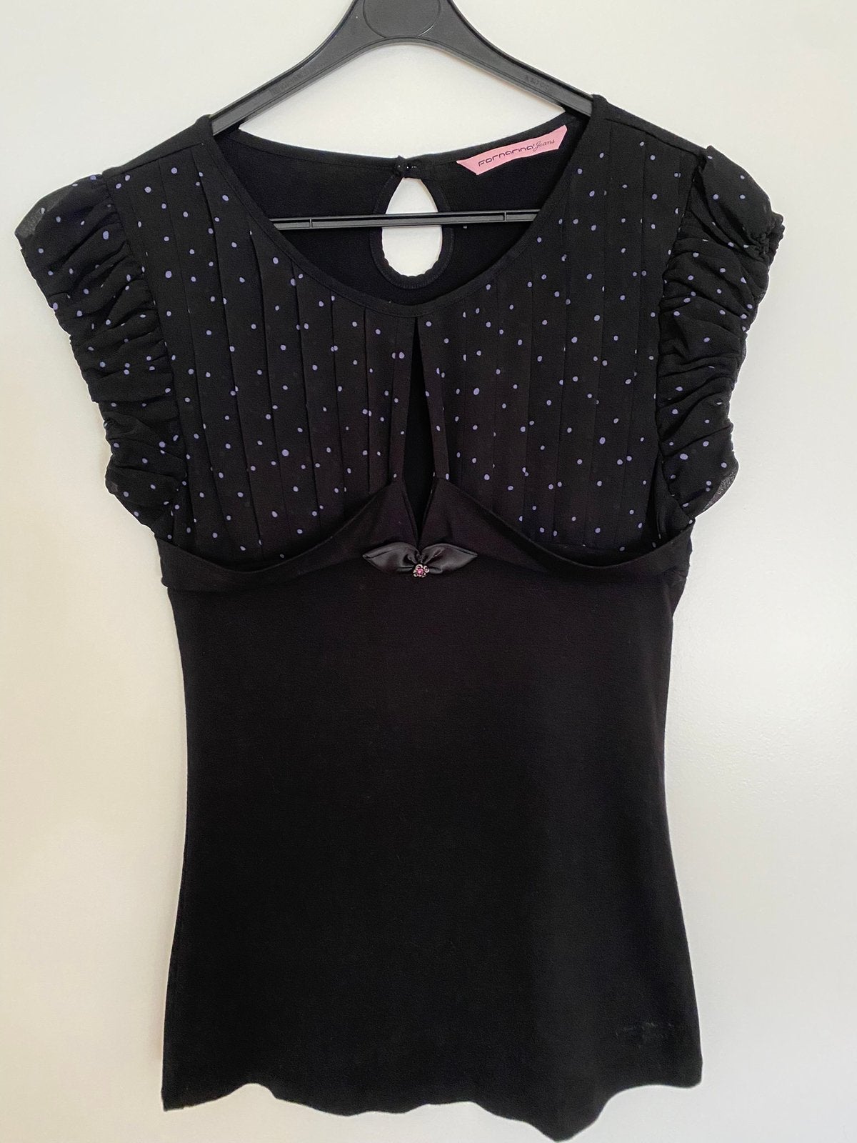 Top van Fornarina Jeans zwart met paars maat 36/S, Kleding | Dames, Zwart, Ophalen of Verzenden, Zo goed als nieuw, Korte mouw