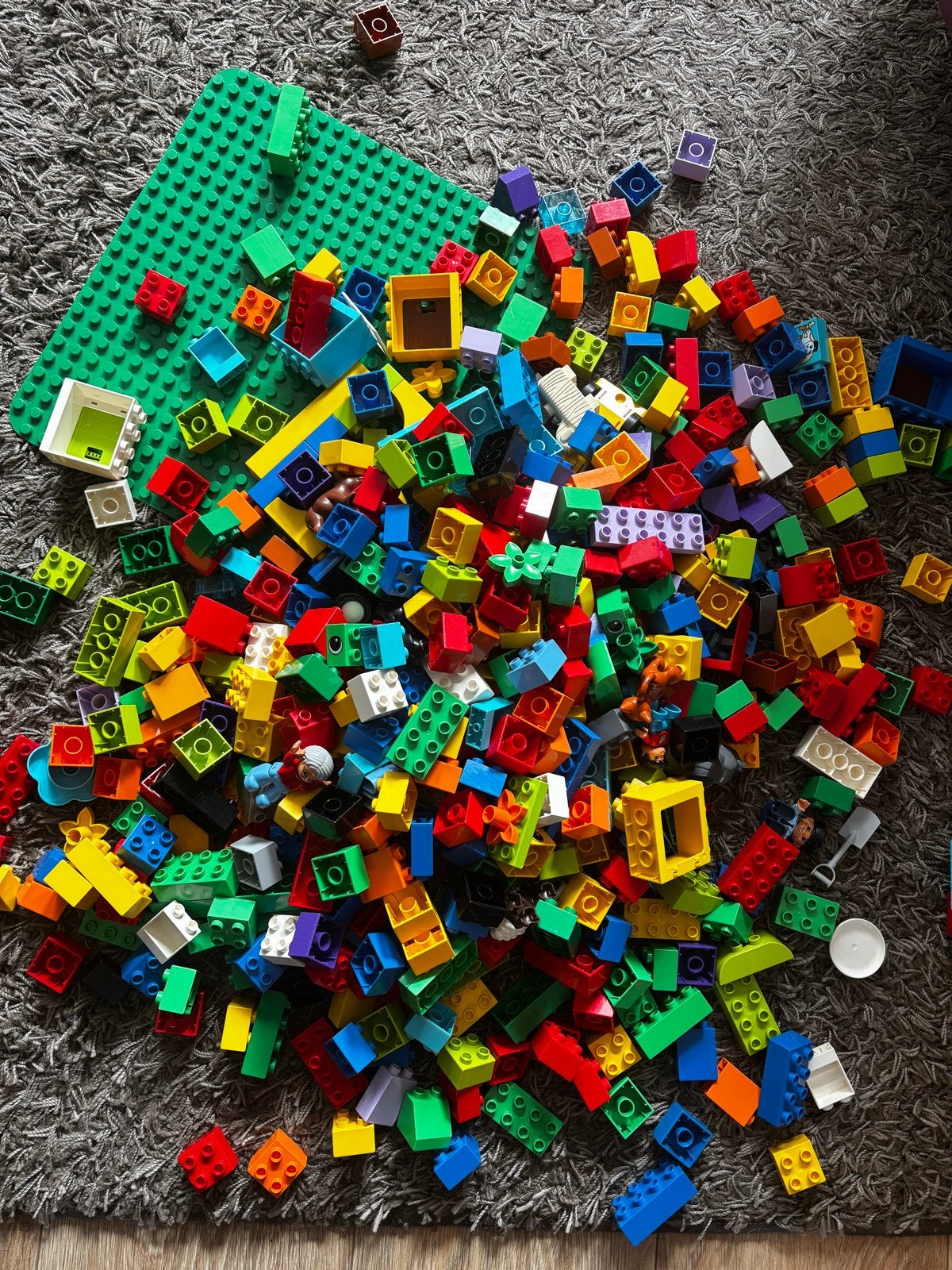 Grote bult Duplo blokken met grote groene grondplaat, Gebruikt, Inclusief extra onderdelen, Ophalen of Verzenden, Duplo