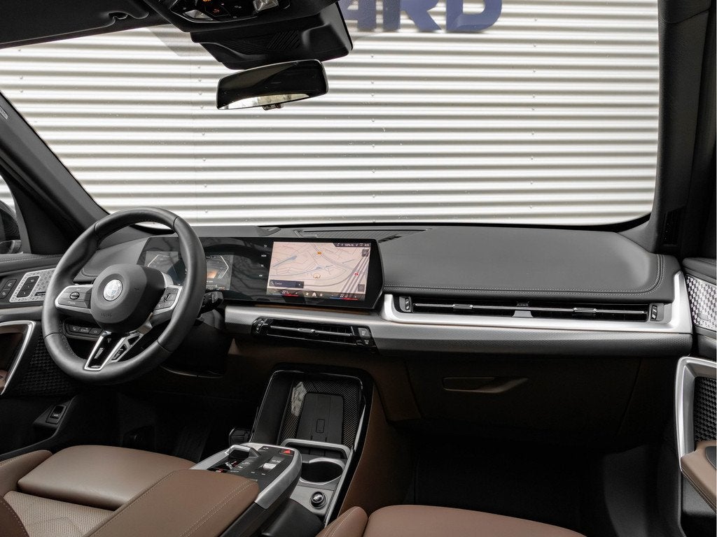 BMW X1 sDrive18i M-Sport Pro - 20 inch - Pano - Memory - Tre, Auto's, BMW, 12 maanden, 136 pk, Gebruikt, Euro 6