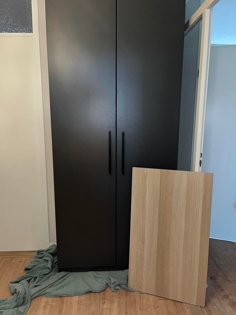 Ikea kast Pax Donkergrijs, Huis en Inrichting, Kasten | Kledingkasten, 100 tot 150 cm, 200 cm of meer, Ophalen of Verzenden, 50 tot 75 cm