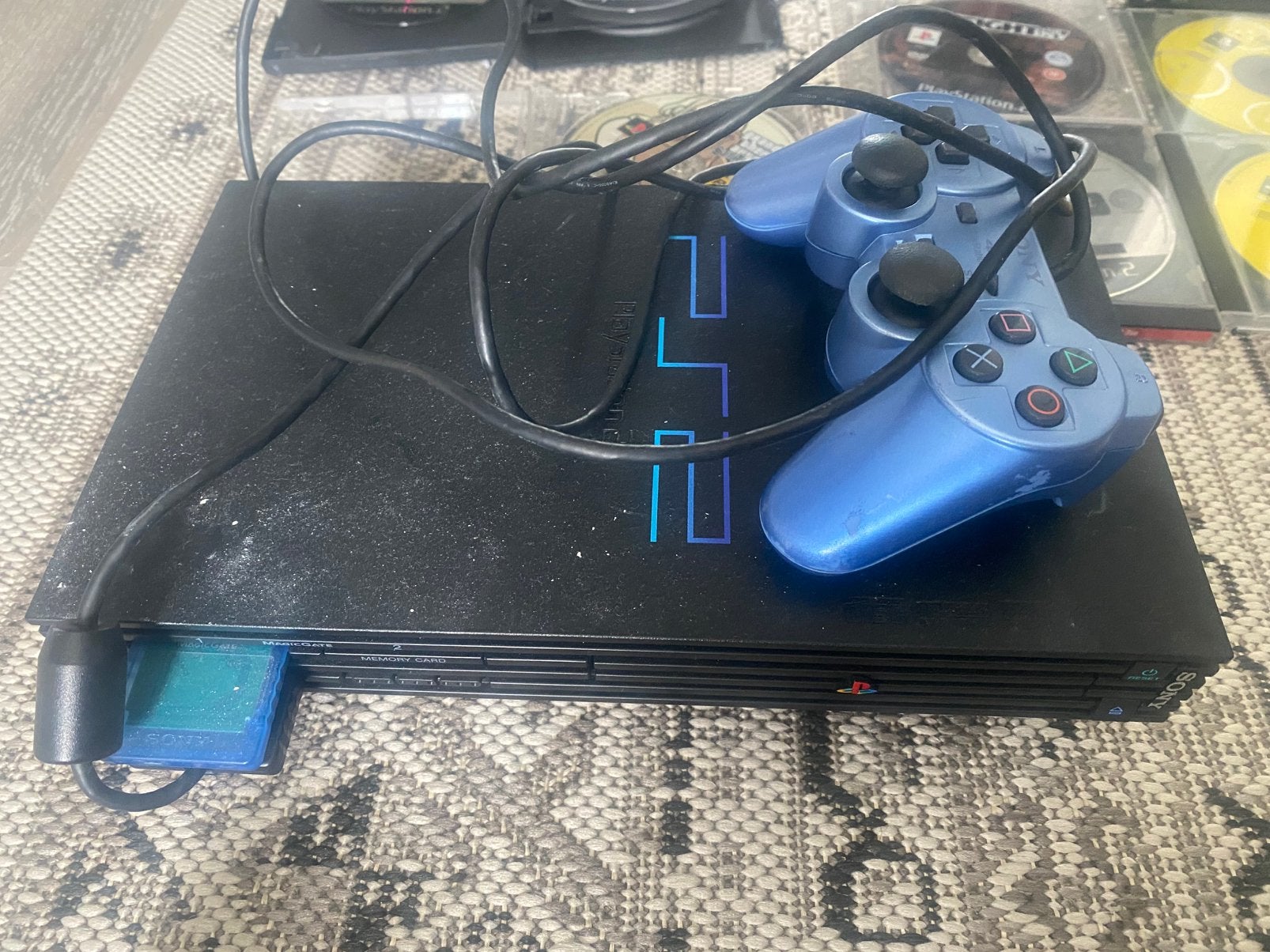 Heel veel games en consoles ps2, Spelcomputers en Games, Ophalen of Verzenden, Zo goed als nieuw, Met 2 controllers