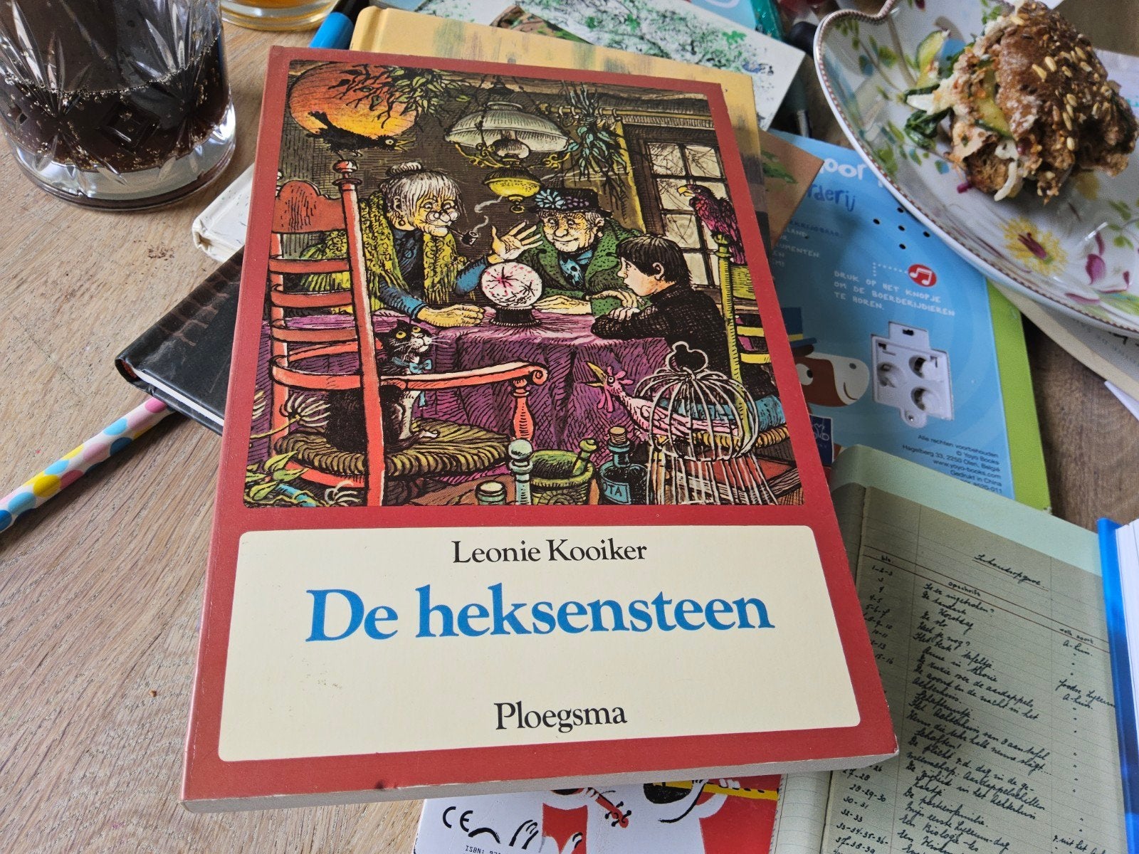 Leonie Kooiker De heksensteen, Boeken, Fictie algemeen, Leonie Kooiker, Ophalen of Verzenden, Zo goed als nieuw