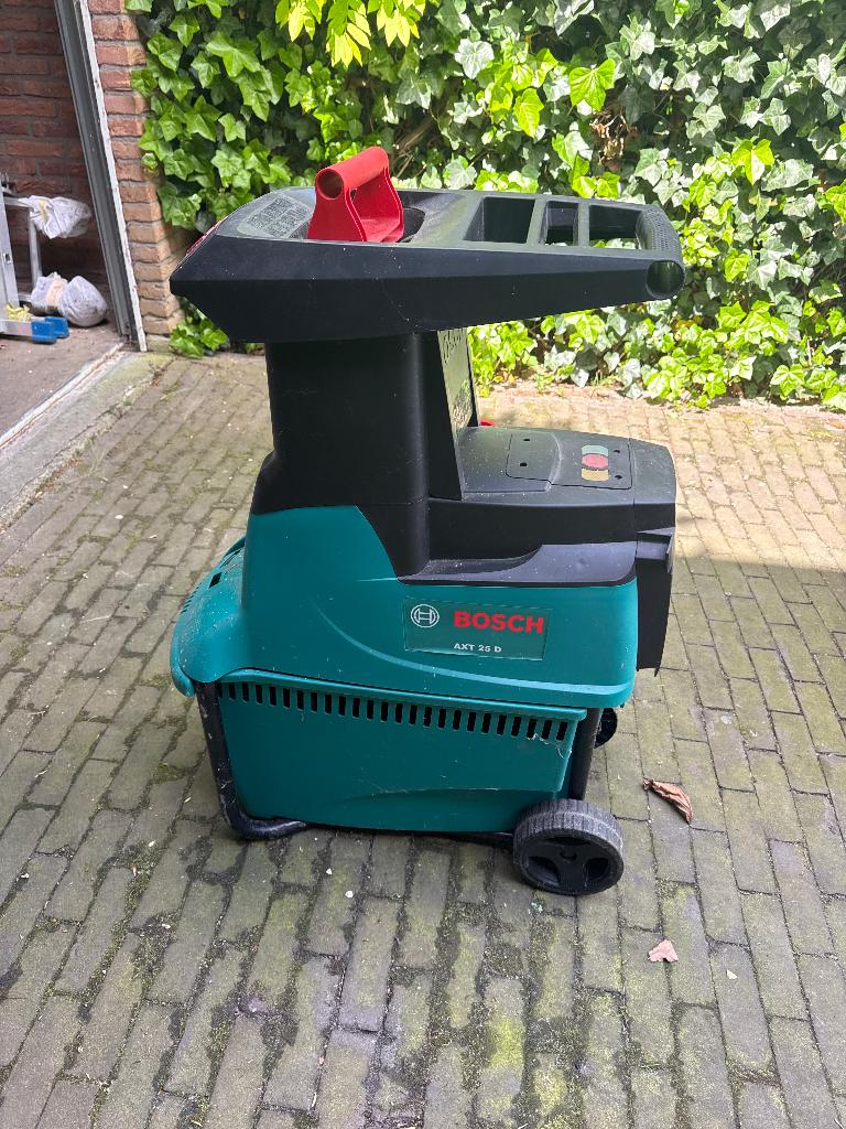 Hakselaar, Tuin en Terras, Ophalen, Gebruikt, BOSCH, Met opvangbak