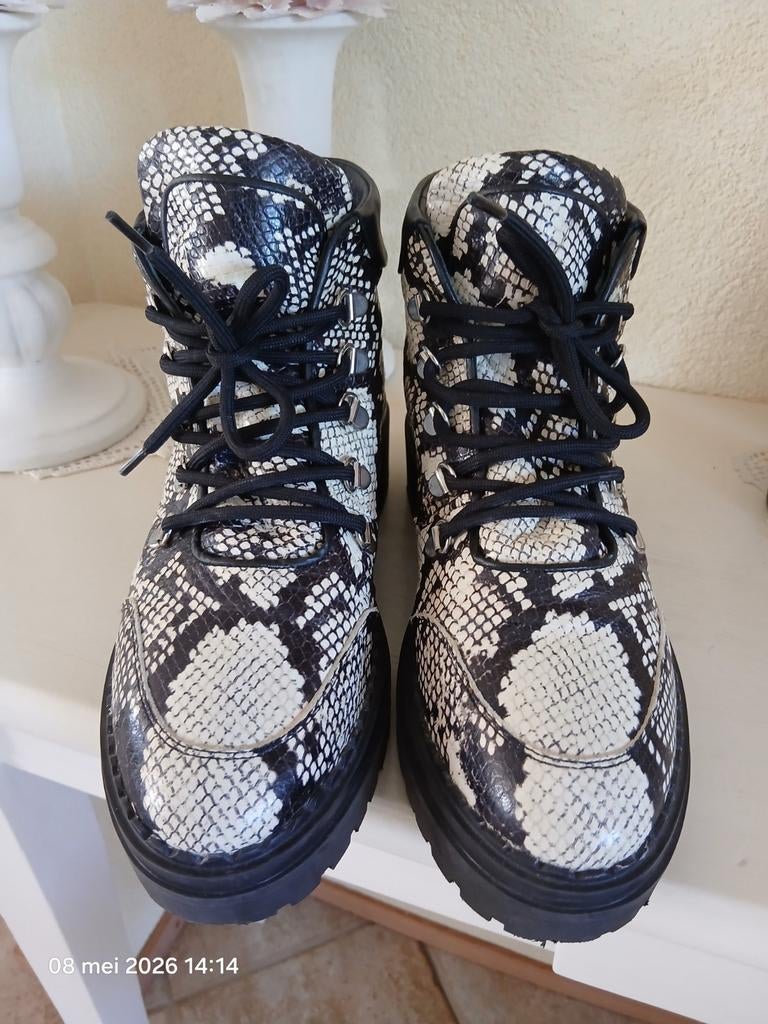 Nubikk boots maat 39 nieuwprijs 239 €, Kleding | Dames, Schoenen, Nubikk, Schoenen met lage hakken, Overige kleuren, Ophalen of Verzenden