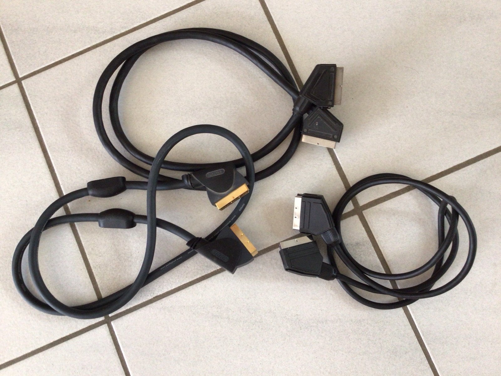 SCART-kabels, Ophalen of Verzenden, Gebruikt, Minder dan 2 meter, Scartkabel