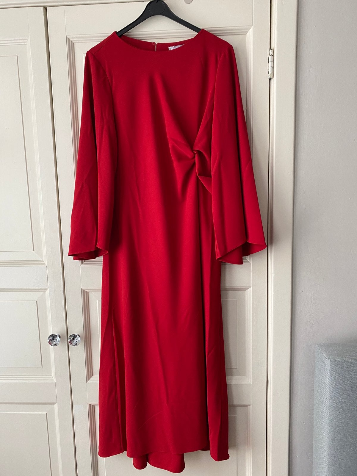 Prachtige rode jurk van Mango XL, Verzenden, Maat 46/48 (XL) of groter, Zo goed als nieuw, Rood