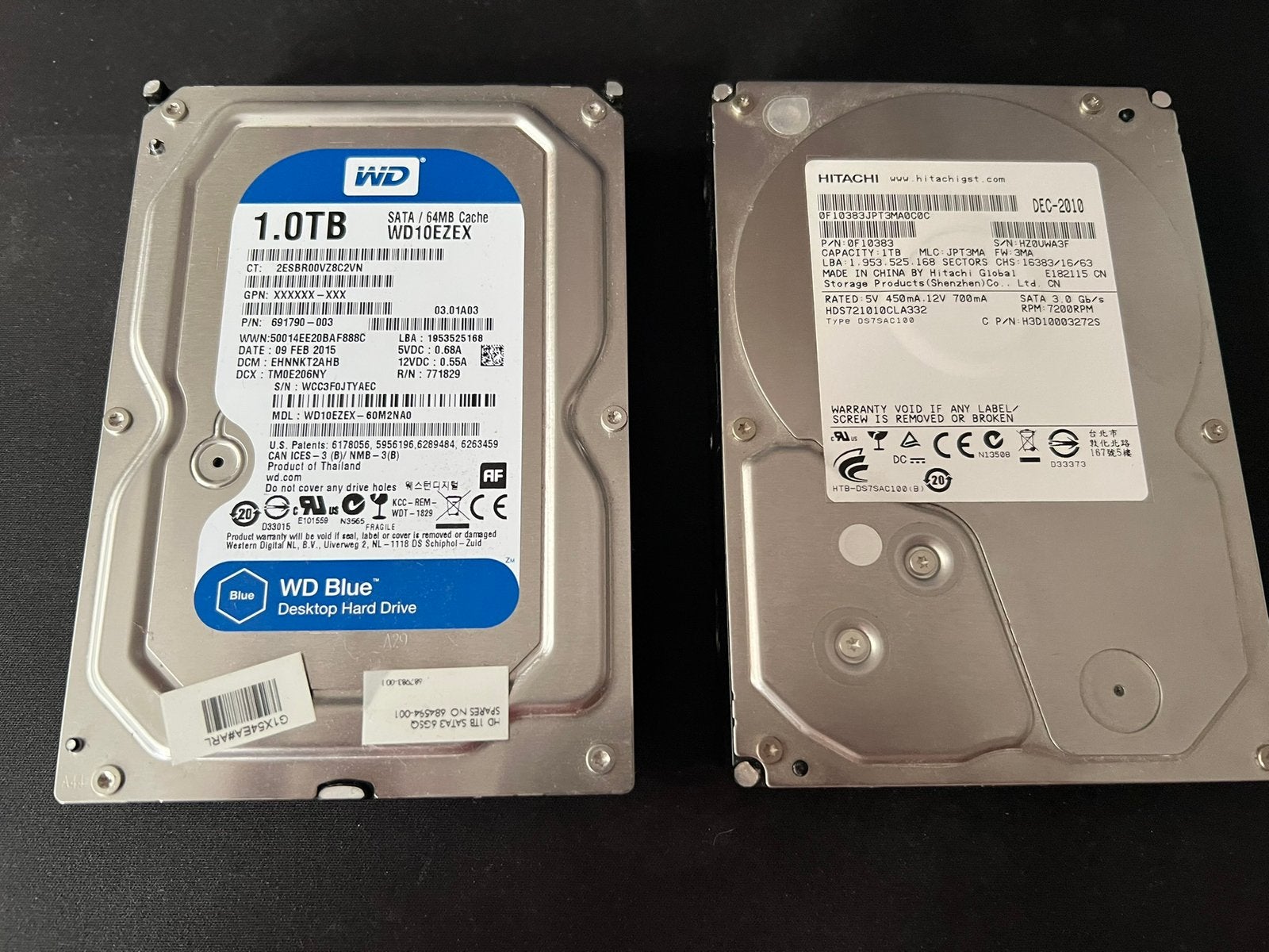 2 1TB SATA harde schijven – WD Blue & Hitachi, Intern, 2TB, Gebruikt, Desktop