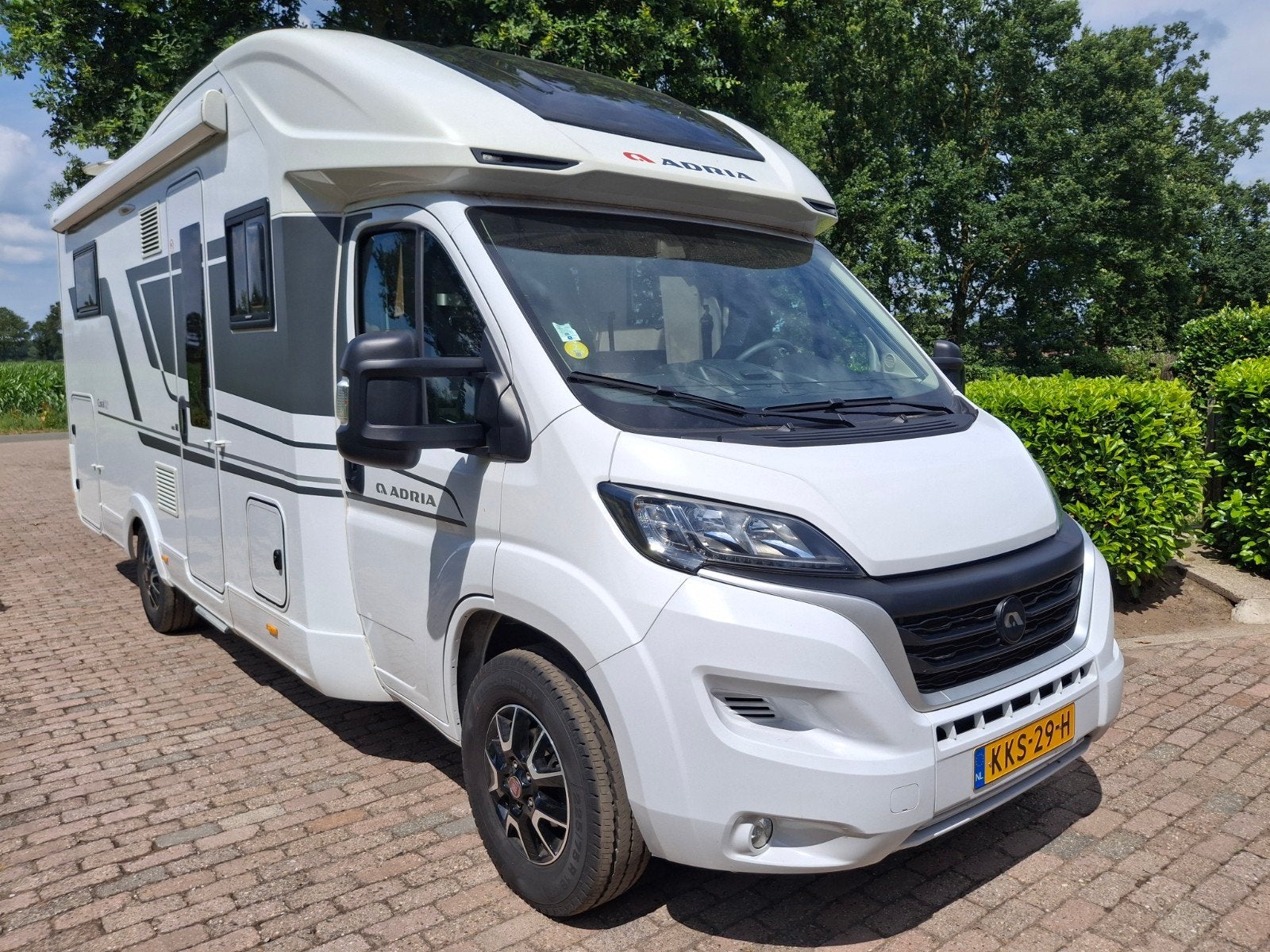 " ADRIA CORAL 670 SC - 2023 - QUEENSBED - DAKAIRCO ", Luifel, Fiat, Bedrijf, Afzuigkap