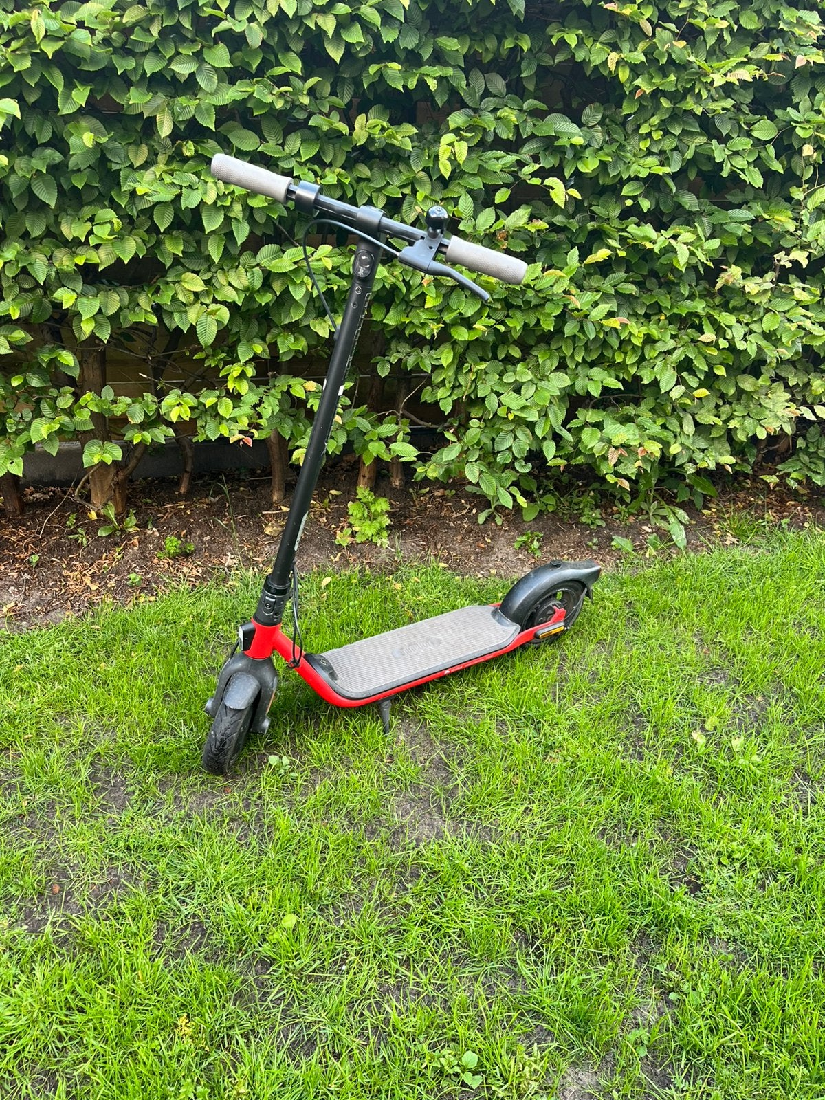 Elektrische step ninebot segway, Fietsen en Brommers, Steps, Ophalen of Verzenden, Zo goed als nieuw, Elektrische step (E-scooter)