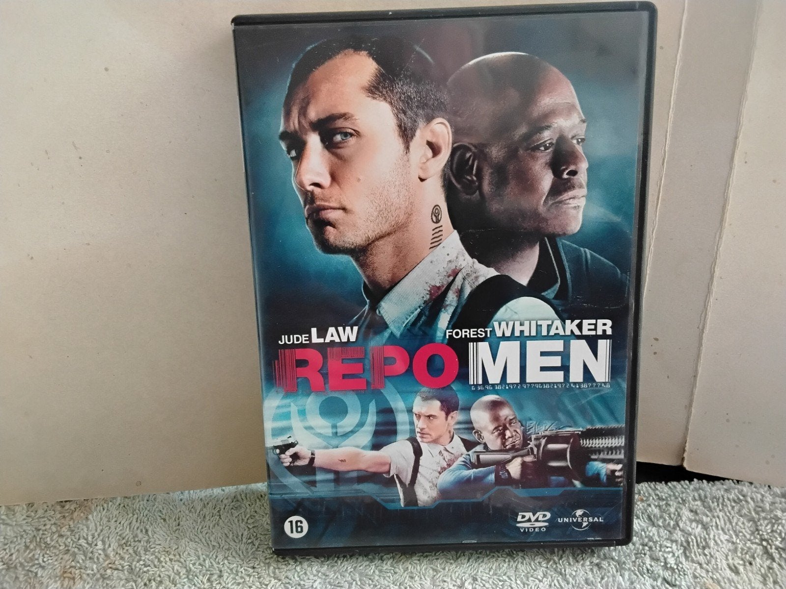 REPO  MEN, Vanaf 16 jaar, Ophalen of Verzenden, Zo goed als nieuw, Actiethriller