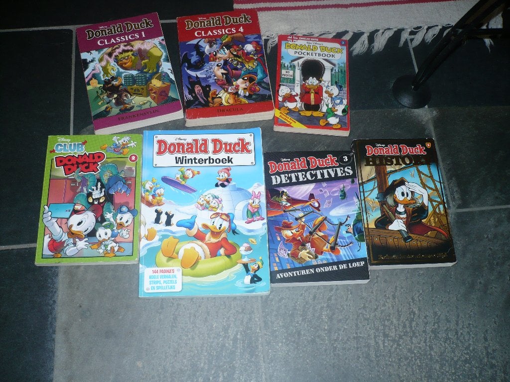 6 speciale uitgave donald duck pockets en 1 vakantieboek, Boeken, Donald Duck, Meerdere stripboeken, Ophalen, Gelezen