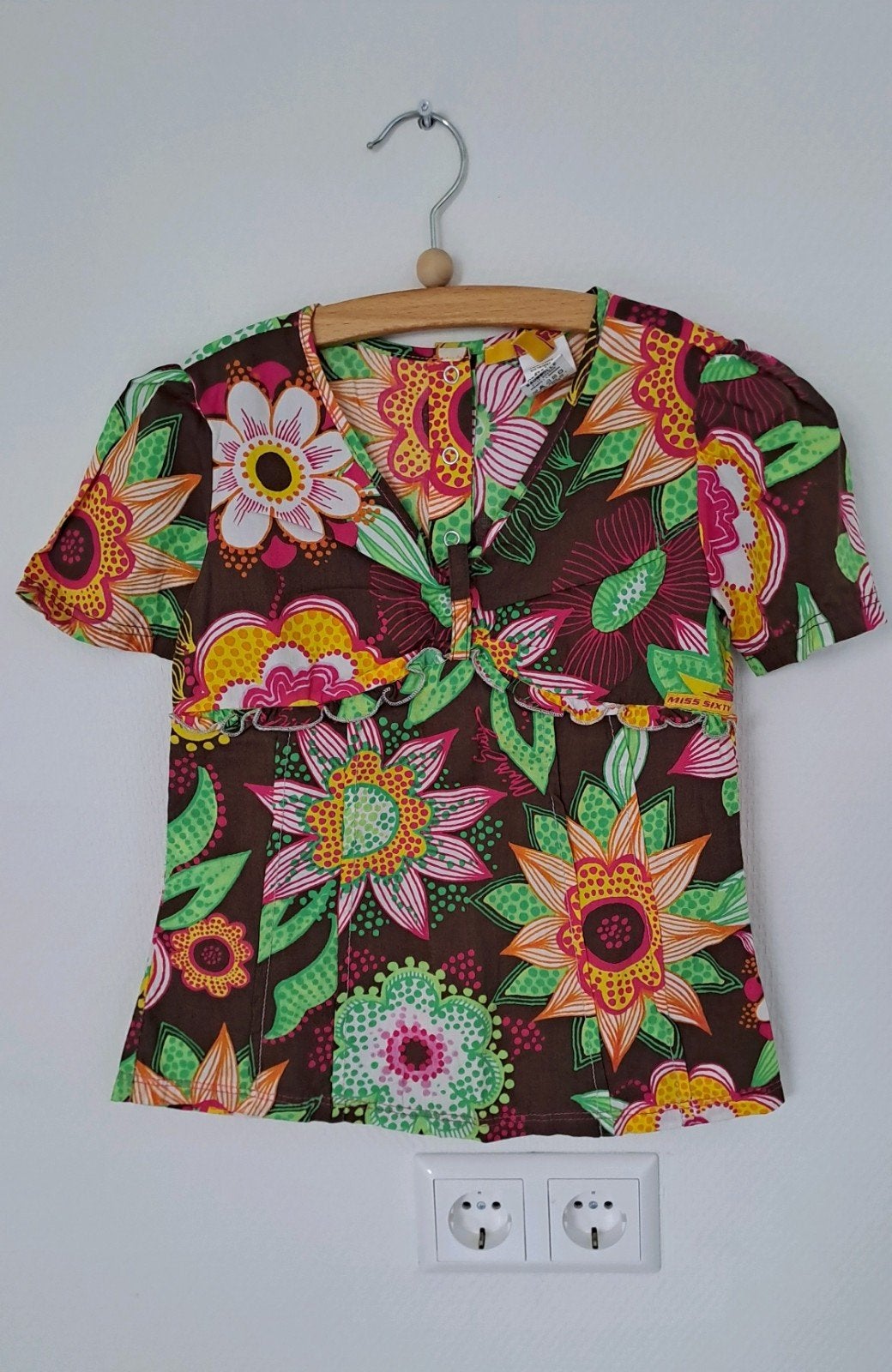 Sixty meisjes blouse met kleurrijke bloemenprint - Maat 128, Kinderen en Baby's, Kinderkleding | Maat 128, Meisje, Overhemd of Blouse