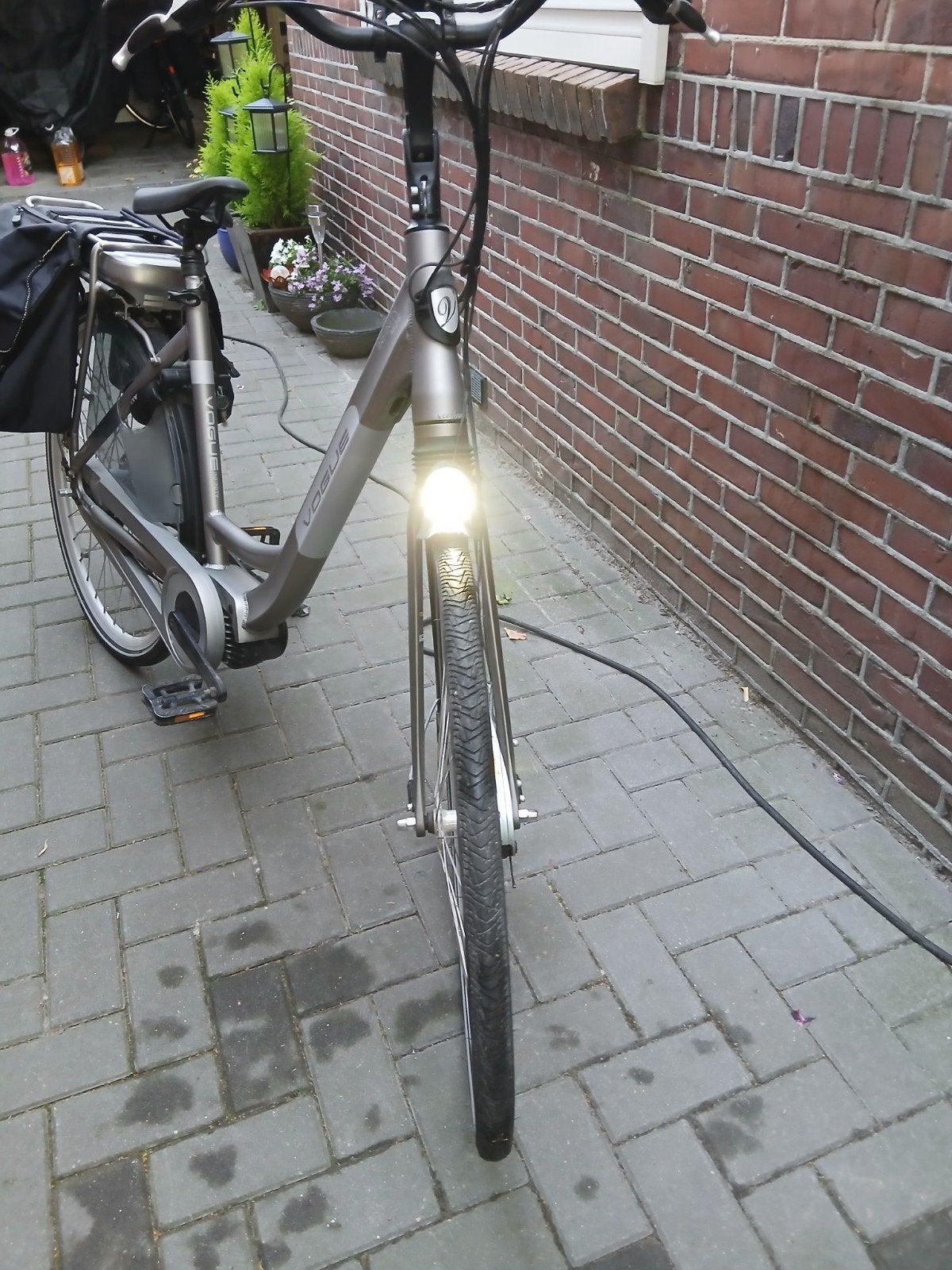Vogue Damesfiets met Bafang middenmotor en remlicht, Fietsen en Brommers, Elektrische fietsen, Gebruikt, Overige merken, 51 tot 55 cm