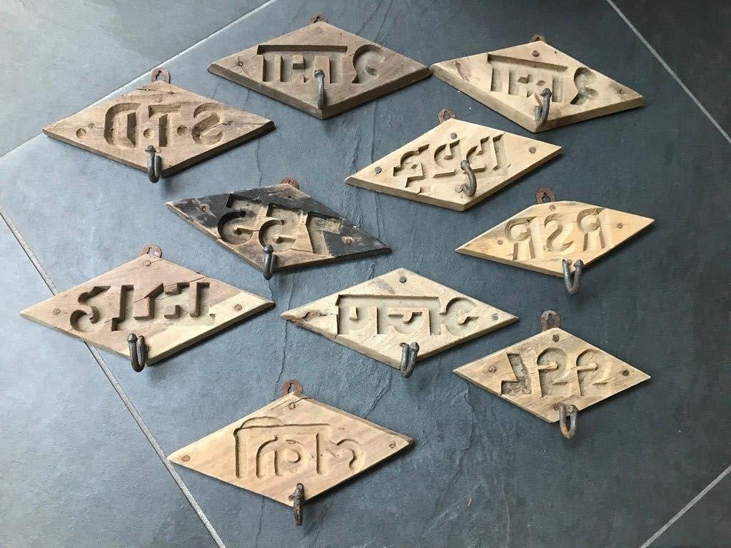 Industrieel oud teak haak re used hout old wood, Huis en Inrichting, Woonaccessoires | Kapstokken, Verburgt Vintage, Wandhaken