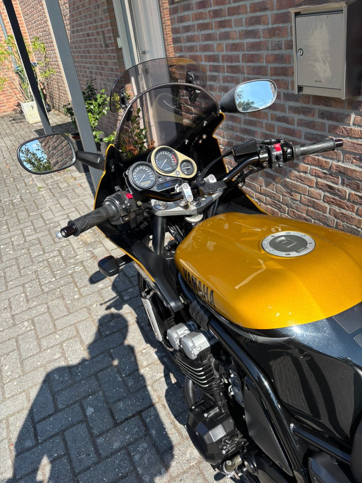 FZS 600, Particulier, Toermotor