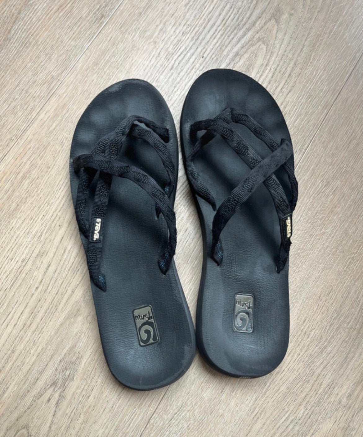 Teva Mush dames teenslippers – zwart – maat 42, Slippers, Zwart, Ophalen of Verzenden, Gedragen
