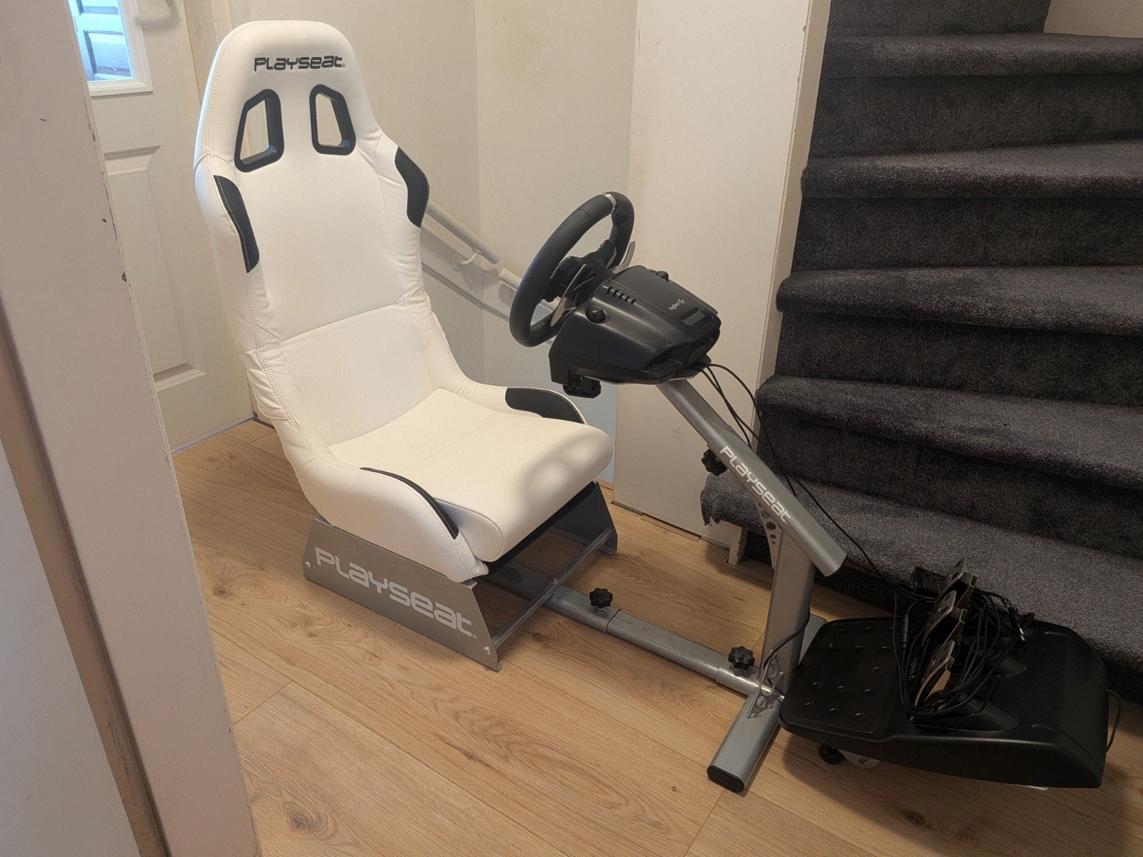Logitech Racestuur + Playseat Evolution Racestoel Set, Ophalen of Verzenden, Zo goed als nieuw, Stuur of Pedalen