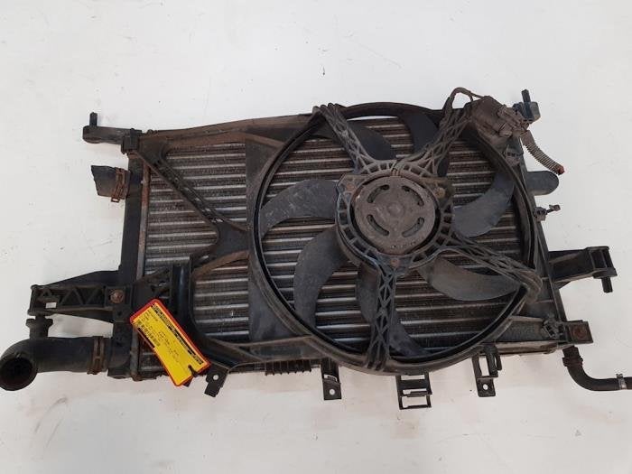Radiateur van een Opel Tigra, Auto-onderdelen, Gebruikt, -, -, Ophalen of Verzenden