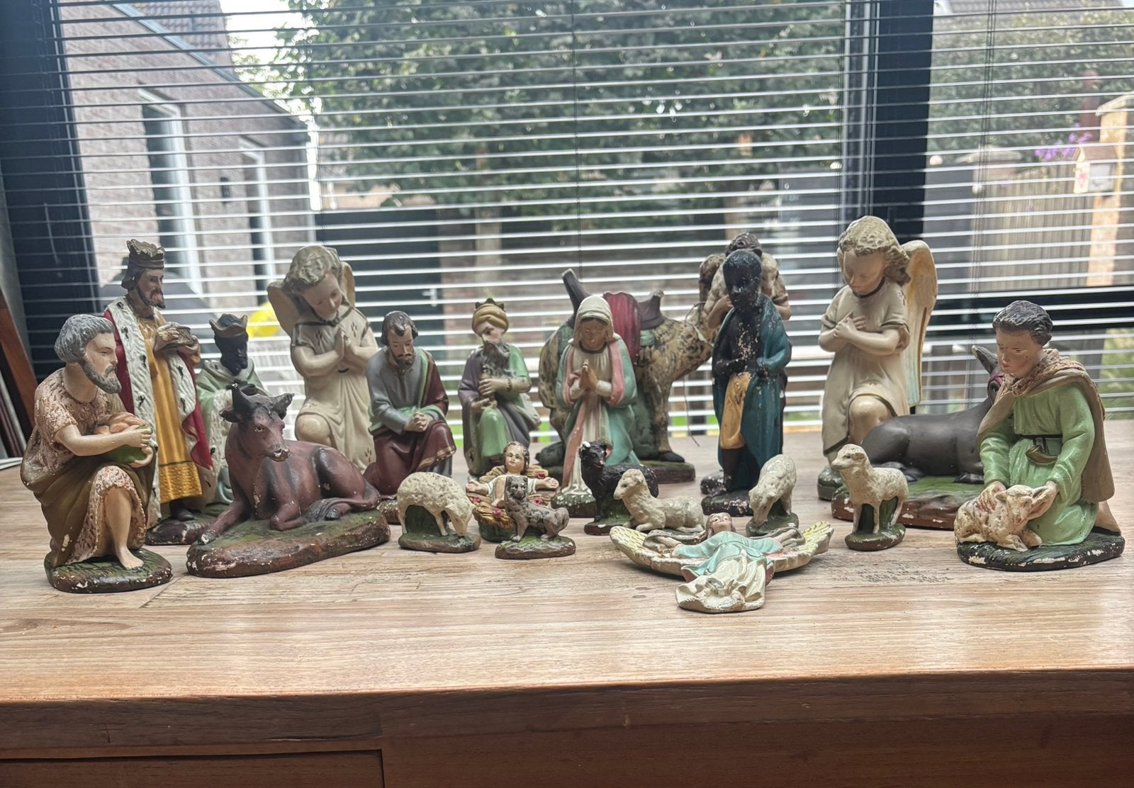 antieke / vintage gipsen kerstgroep - 19-delig (jaren 50/60), Ophalen of Verzenden, Gebruikt