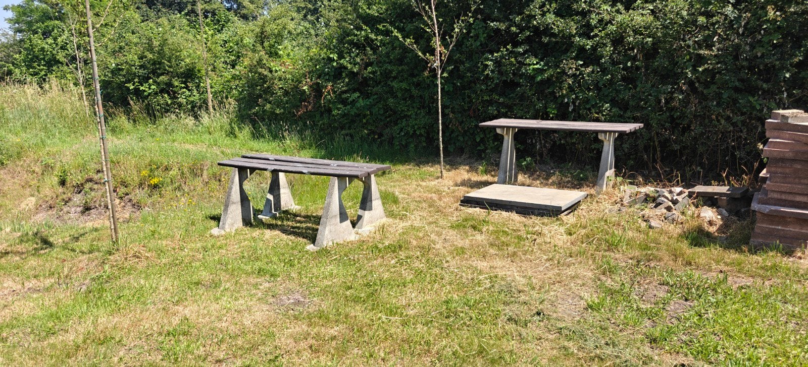 Robuuste picknicktafel met betonnen voet, Tuin en Terras, Picknicktafels, Ophalen, Gebruikt, Rechthoekig, Overige materialen