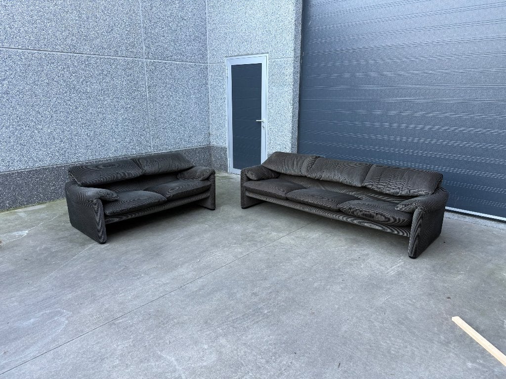 Cassina Maralunga 2-zit en 3-zit – grijze ribstof, Vitra togo ligne sede artifort jori cassina italia fritz knoll, Stof, 75 tot 100 cm