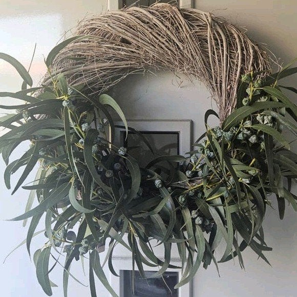 Handgemaakte Eucalyptus Krans - Natuurlijke Deurdecoratie, Krans, Nieuw, Ophalen of Verzenden, Natuurlijk materiaal