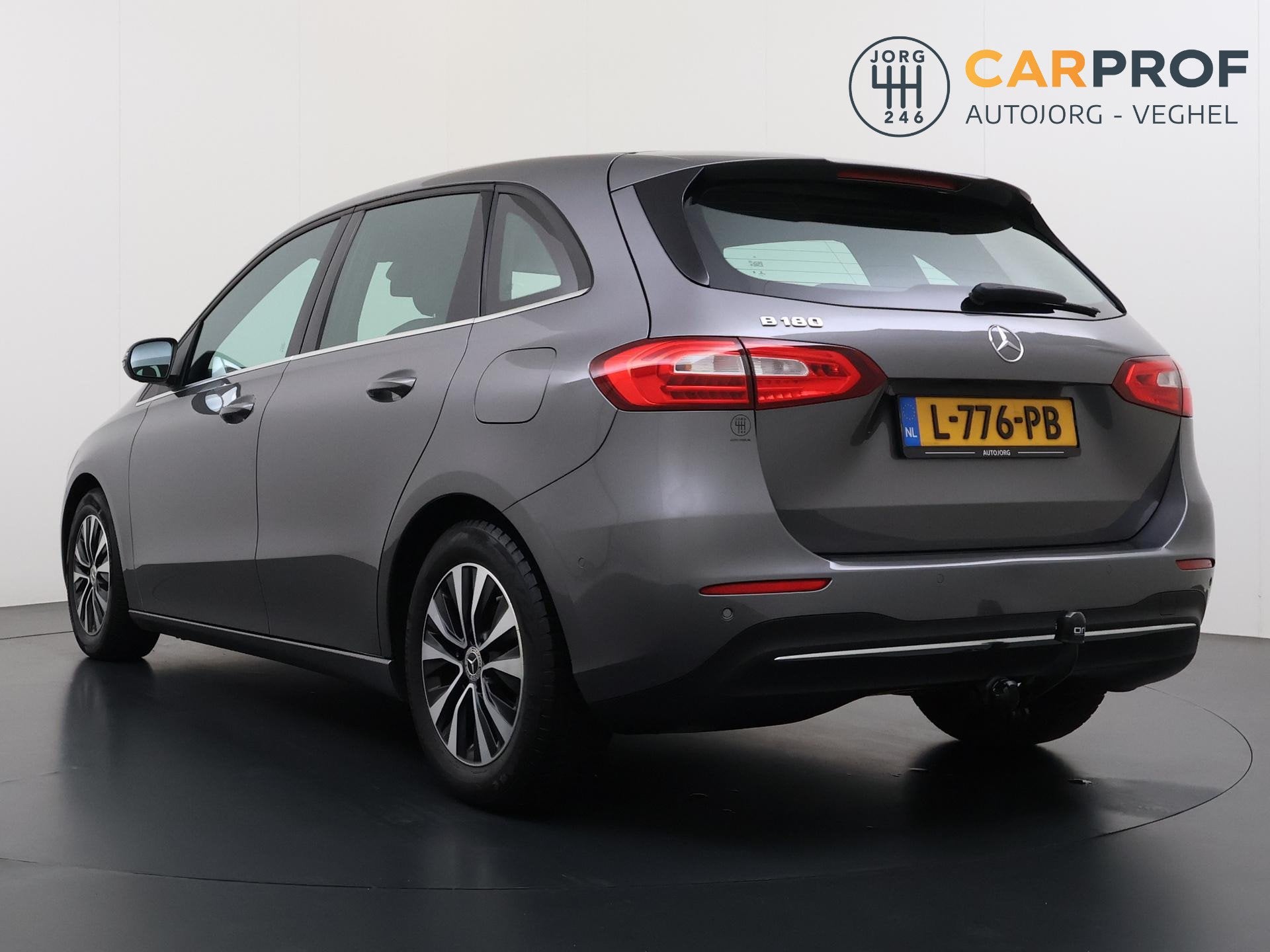 Mercedes-Benz B-klasse 180 Premium Trekhaak | Navigatie | Ca, Auto's, 136 pk, Gebruikt, 4 cilinders, 700 kg