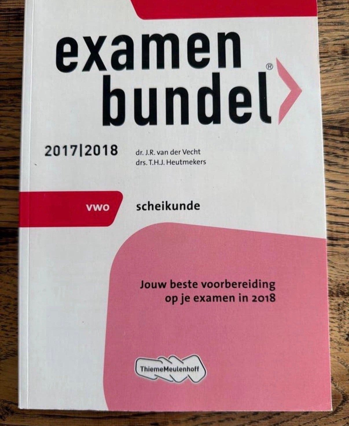 Examenbundel Scheikunde VWO 2017/2018, Ophalen of Verzenden, Beta, Gelezen