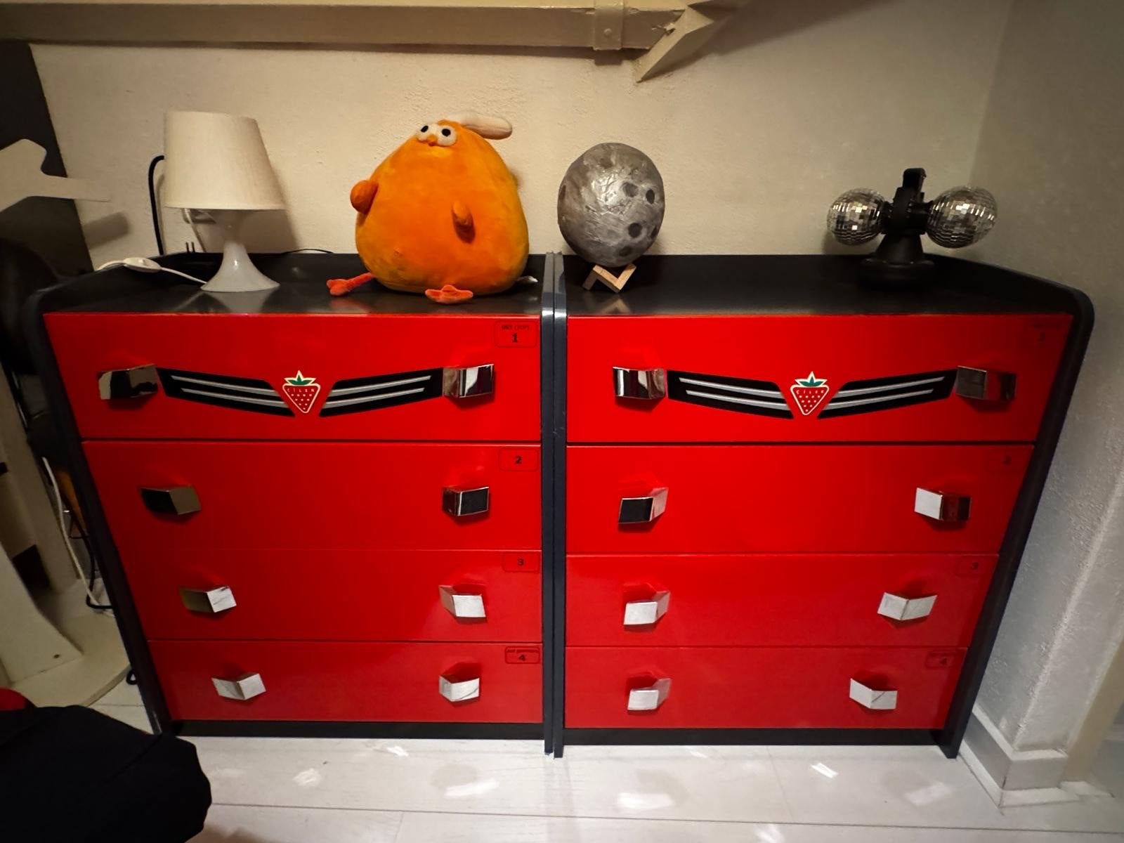 Foto 4 van Cilek Race Cup autokamer compleet met bed en meubels
