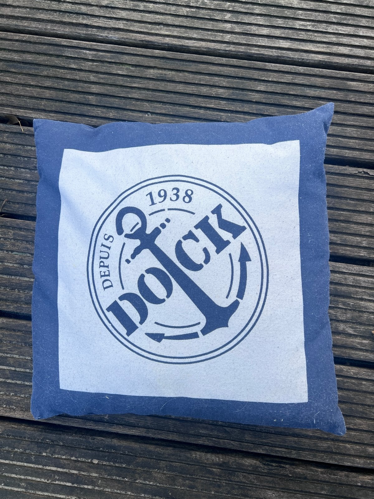 Blauw kussentje met ankerprint - 'Depuis 1938 Dock', Ophalen, Overige merken, Gebruikt, Blauw