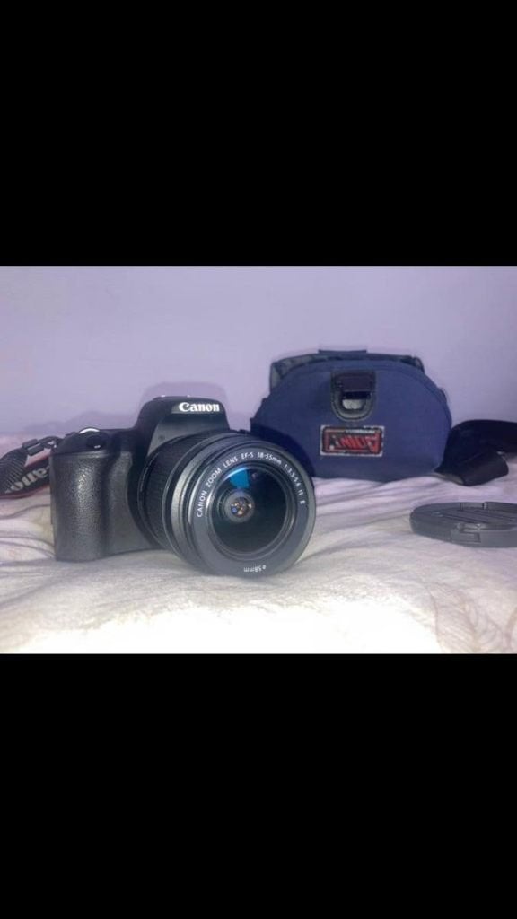 Foto 3 van zo goed als splinternieuw - Canon EOS 200D