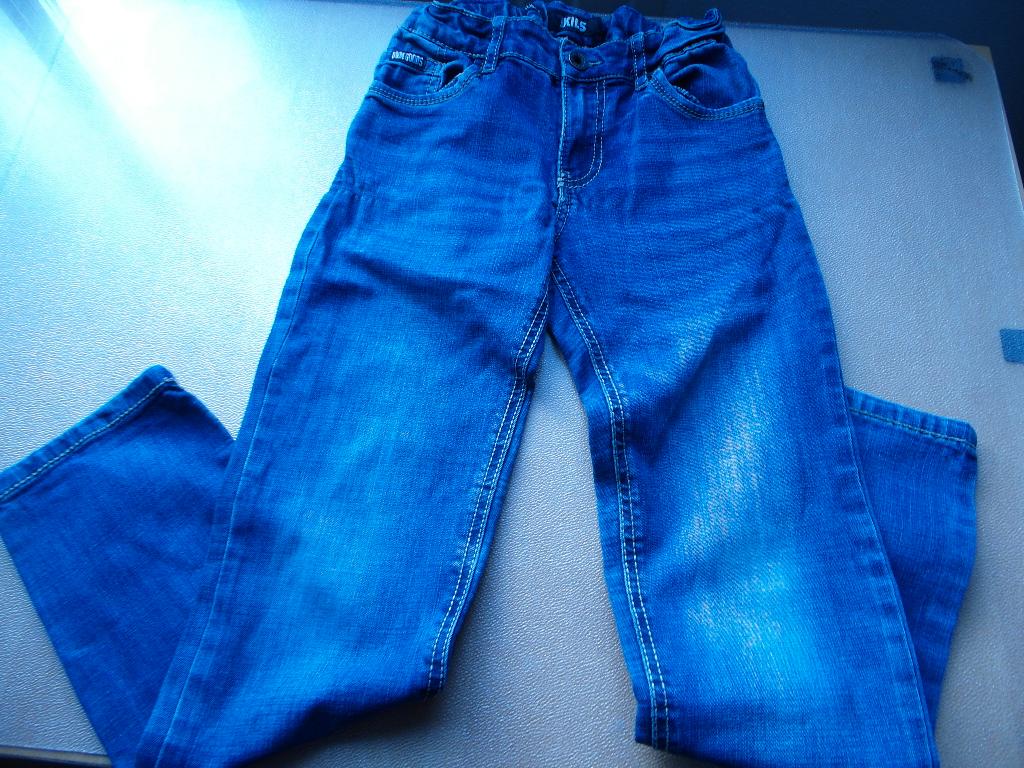 jeansbroek maat 140, Kinderen en Baby's, Kinderkleding | Maat 140, Broek, Europe Kids, Ophalen of Verzenden, Zo goed als nieuw