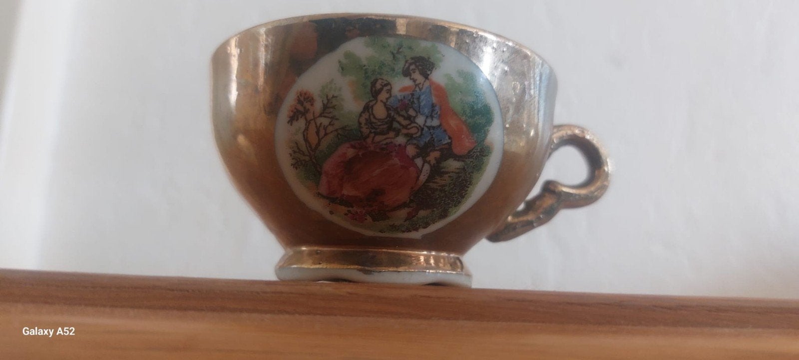 9-delig porseleinen servies met glansgoud, Antiek en Kunst, Ophalen