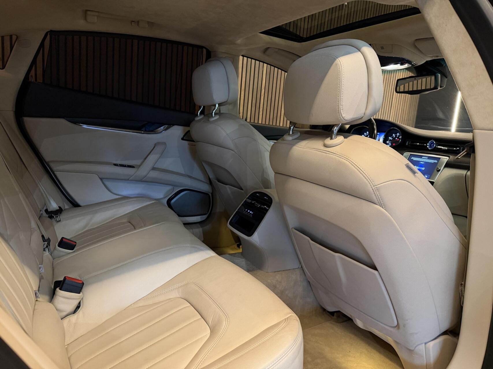 Foto 62 van Maserati Quattroporte 3.8 GTS V8|Pano|Vossen|Maxton|B&W|22"