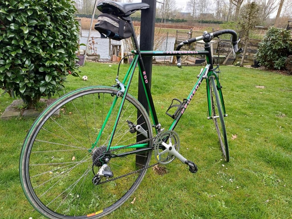 Peugeot performance 200 racefiets. Kleur groen/zwart., Gebruikt, 10 tot 15 versnellingen, 53 tot 57 cm, Ophalen