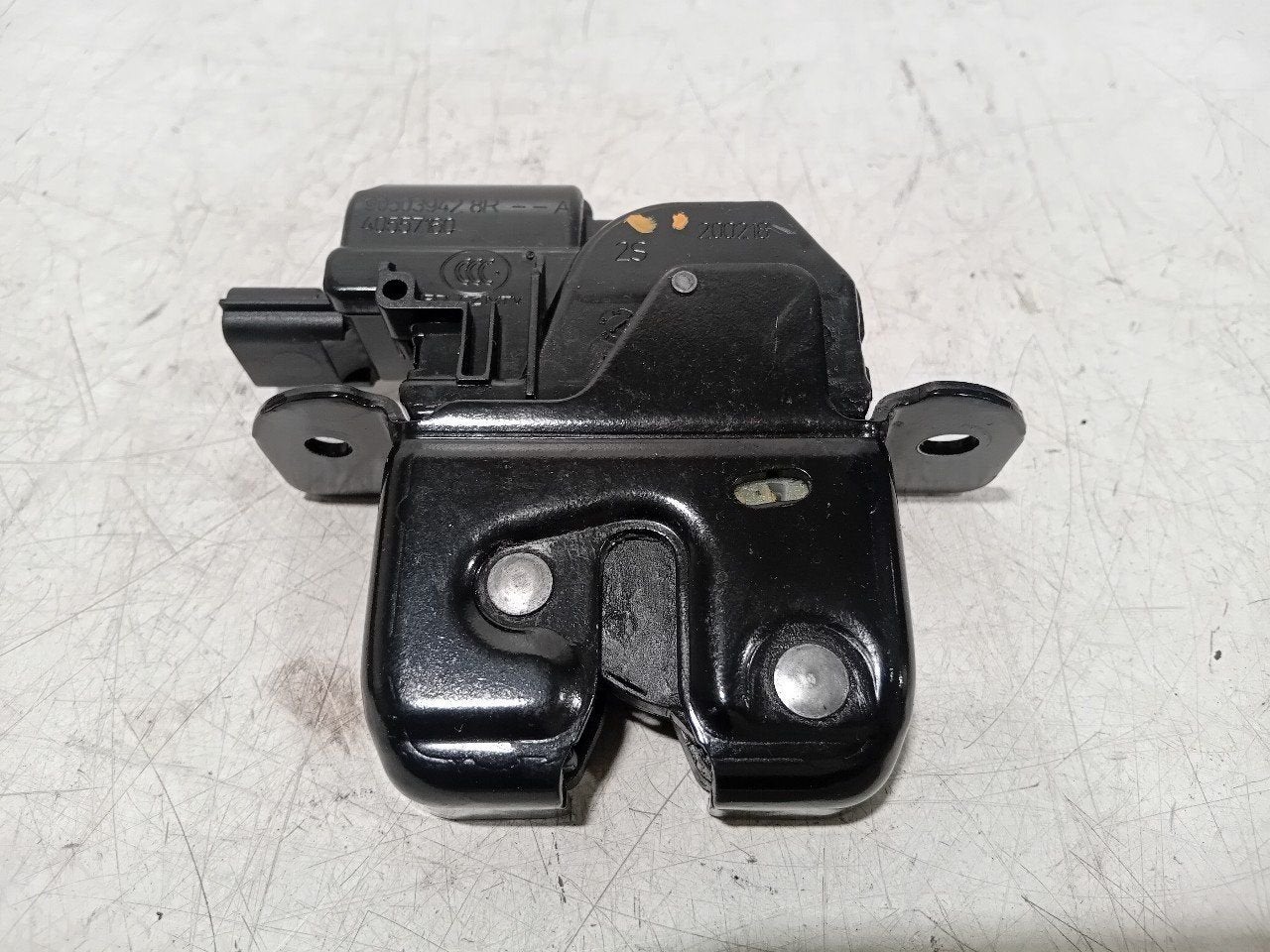 Slot mechaniek kofferdeksel achterklep elektrisch Nissan Mic, Auto-onderdelen, Onderdelen@venauto.nl, Van der Ven Autorecycling B.V.