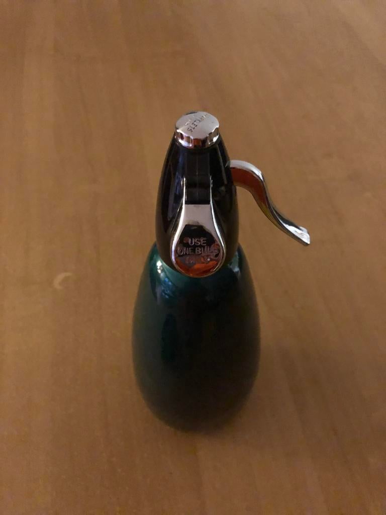 Donkergroene soda siphon, Ophalen, Zo goed als nieuw