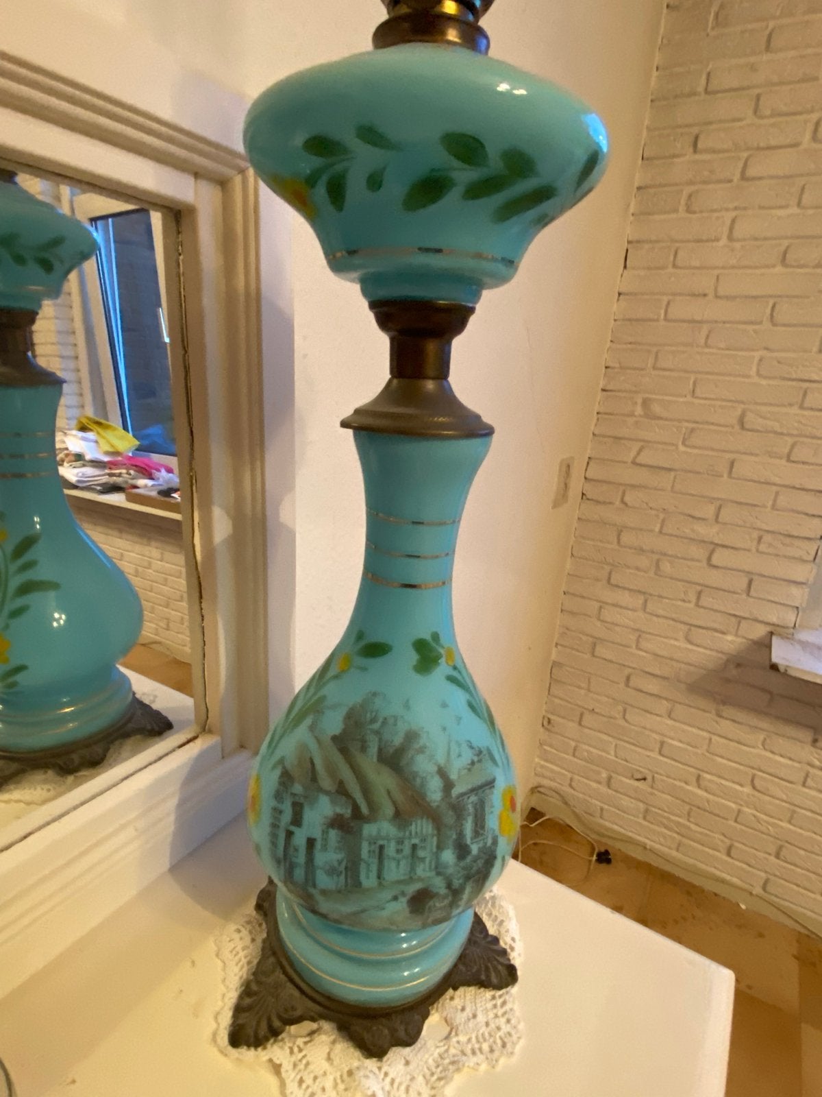 Antieke olielamp met glazen kap - 80cm hoog, Ophalen