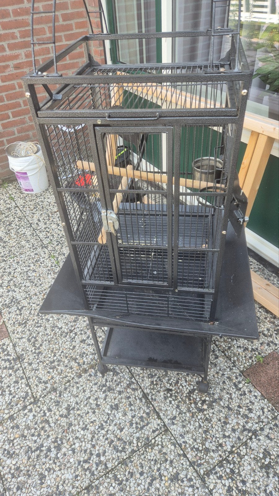 Mooie papagaaien kooi, Dieren en Toebehoren, Vogels | Hokken en Kooien, Ophalen of Verzenden, Zo goed als nieuw, Metaal, Vogelkooi